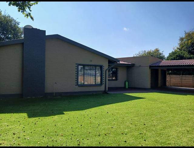 3 BEDROOM HOUSE FOR SALE IN THREE RIVERS